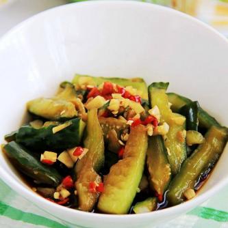 Spicy Smashed Cucumber